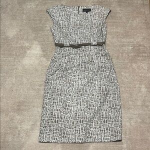 Connected apparel- Elegant Light Brown Patterned Dress w Belt!